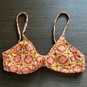 Aerie Twist Orange Flower Pattern Bikini Top Adjustable Straps Size Medium